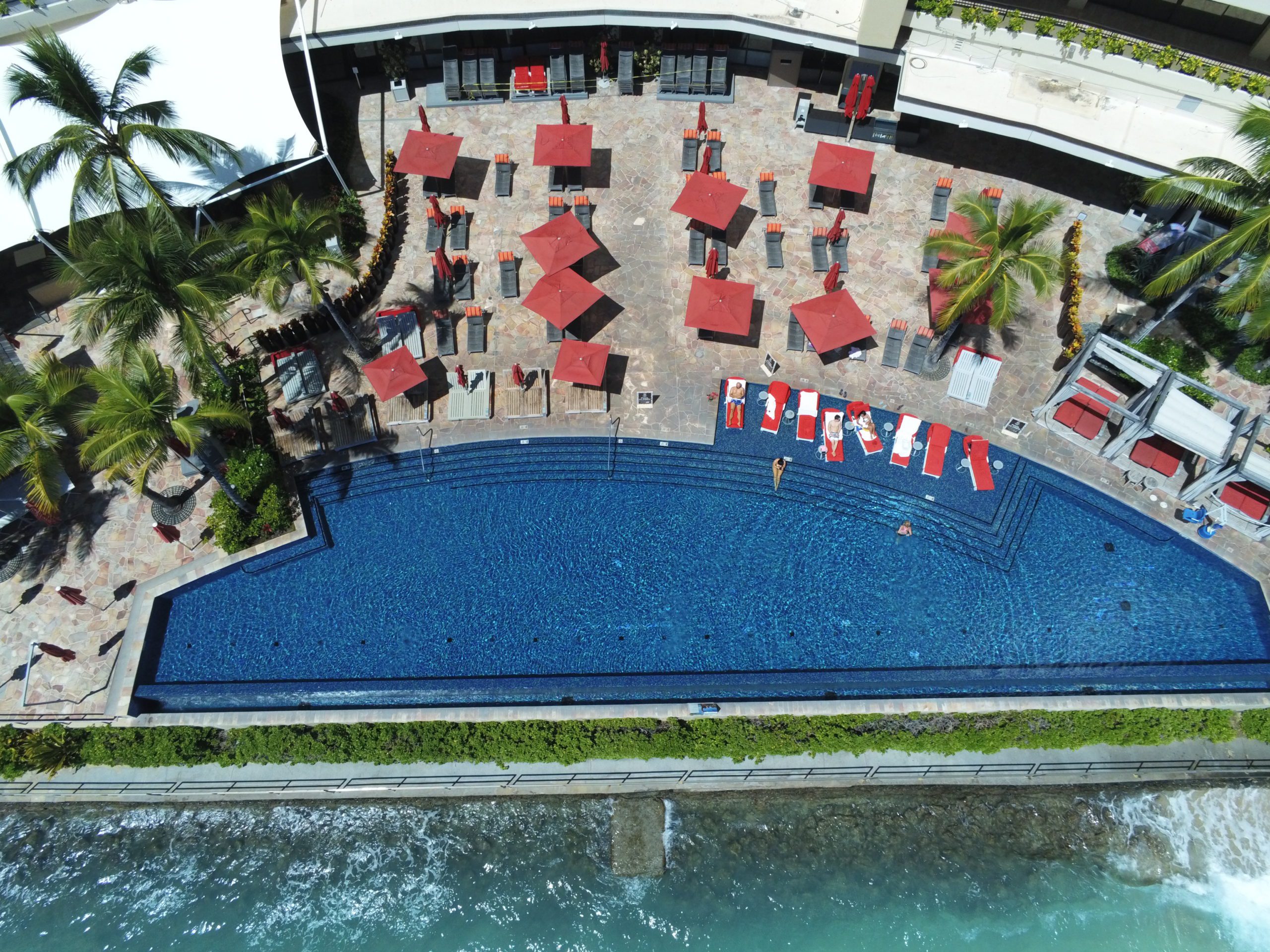 Sheraton Hotel Waikiki - Infinity Pool