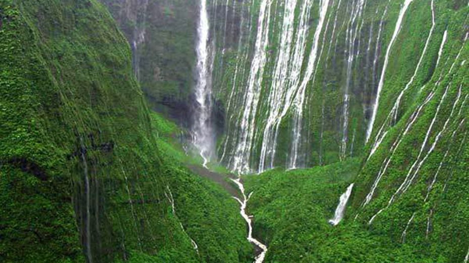 Waialeale Waterfalls Kauai