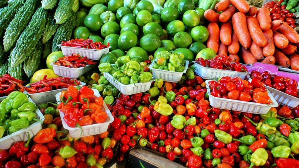 Image provides examples of vegetables found at the farmers market.