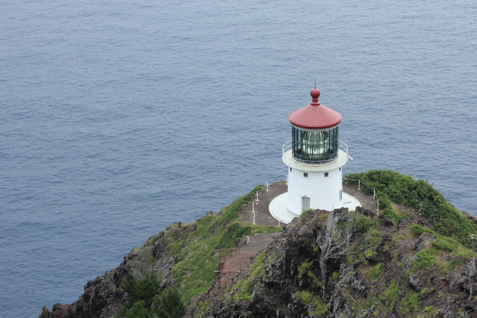 Easy Hikes for Families on Oahu. Makapuu Lighthouse Oahu