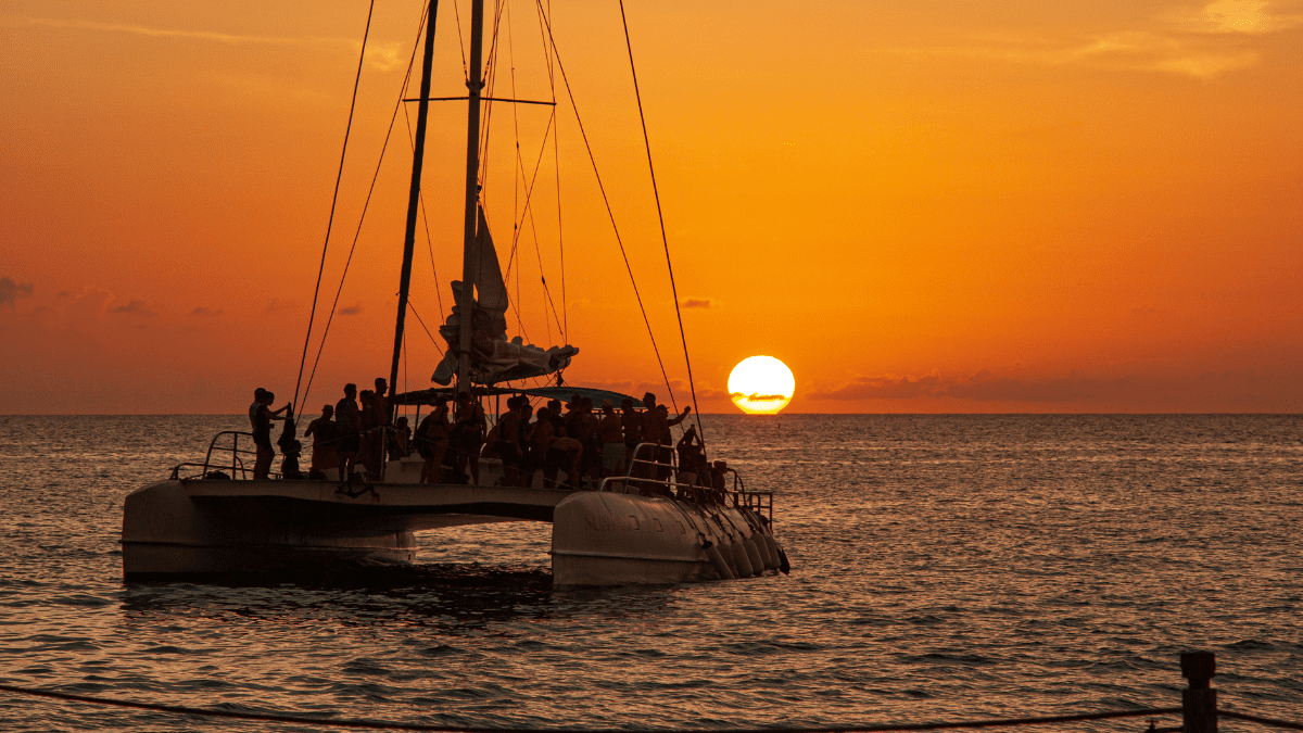 Sunset cruises on Oahu are the best way to celebrate